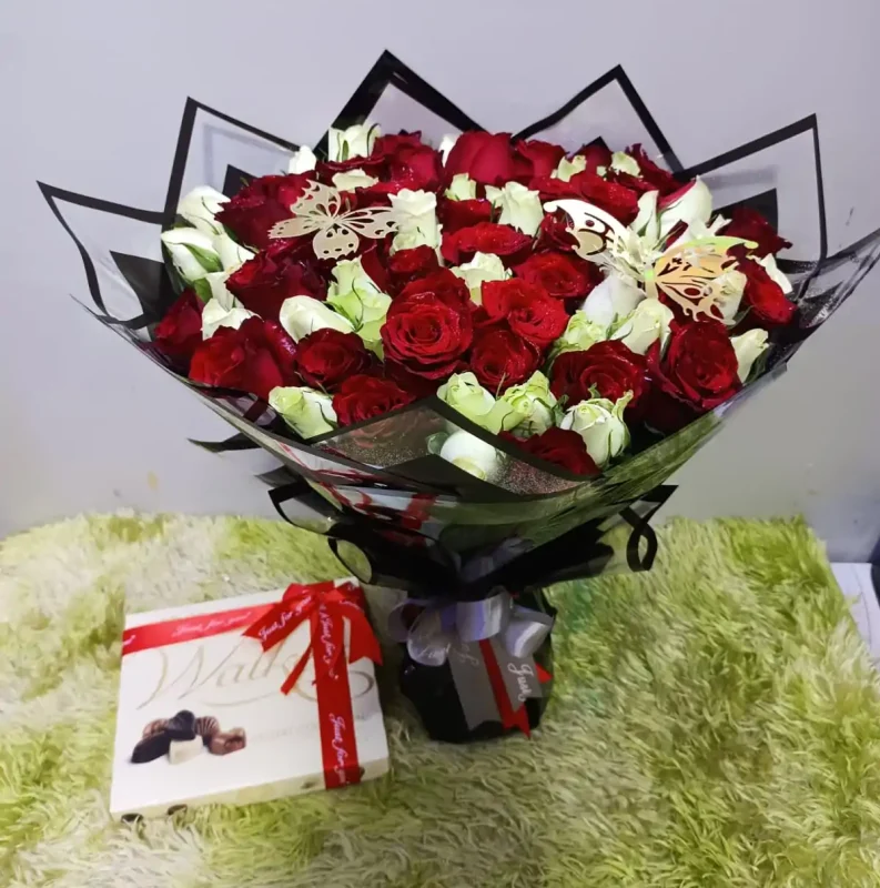 bouquet-of-roses-and-walkers-chocolate