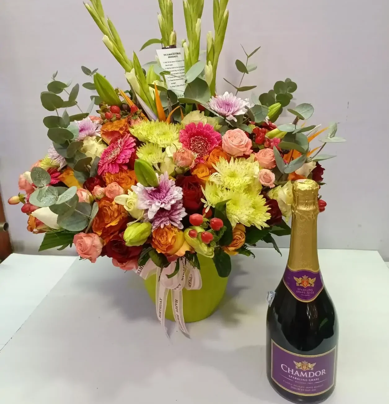 executive-wooden-box-bouquet-and-chamdor