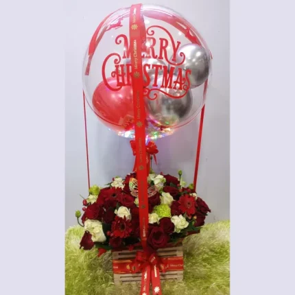 festive-merry-christmas-floral-balloon-bouquet