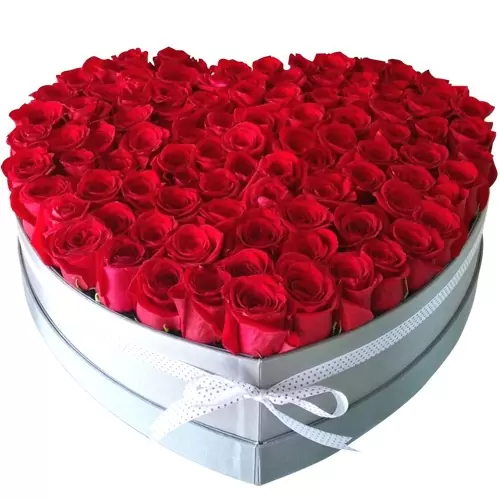 red-roses-heart-box-80-stems