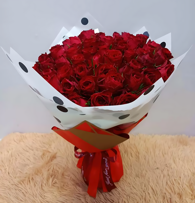 45-red-roses-enhanced